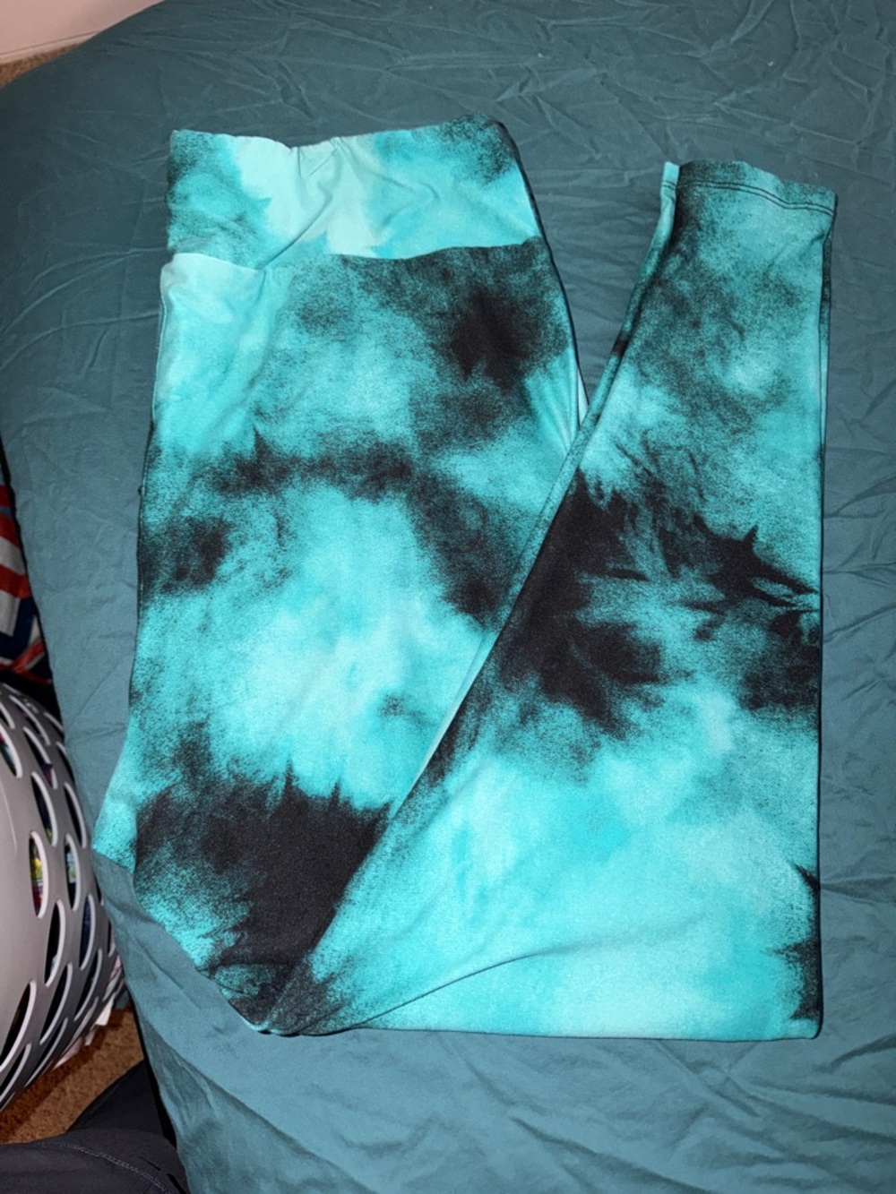 LuLaRoe Teal and Black Ombre Leggings